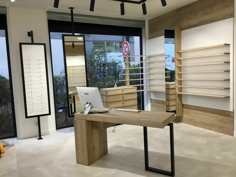 L'Opticien